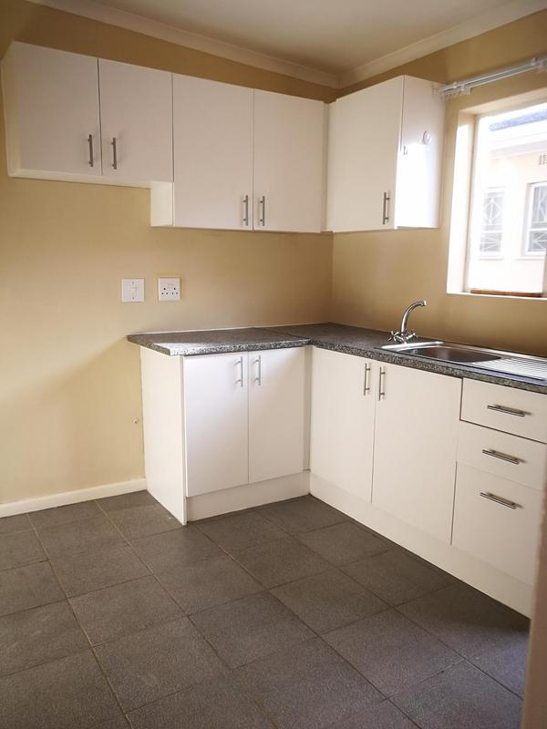 To Let 2 Bedroom Property for Rent in Rylands Western Cape